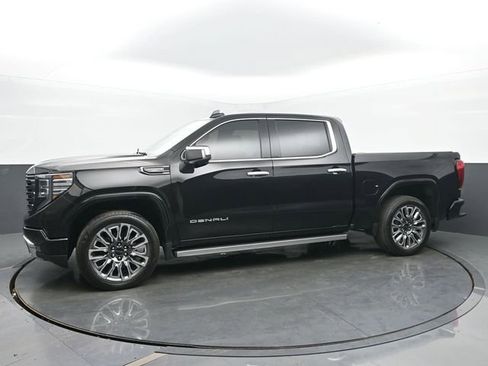 Used 2024 GMC Sierra 1500 Denali Ultimate image 2
