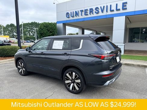 Used 2025 Mitsubishi Outlander SE FWD image 21