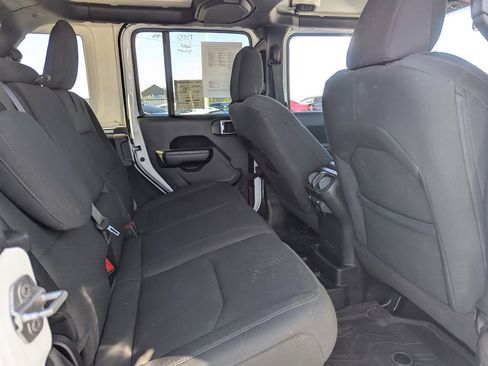 Used 2023 Jeep Wrangler Unlimited AWD/4WD image 32