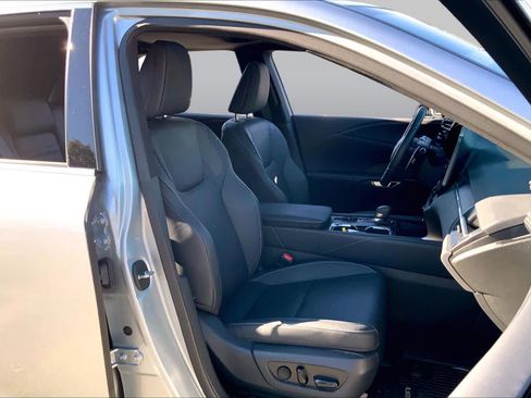Used 2023 Lexus RX 350 Premium w/ Accessory Package AWD/4WD image 9
