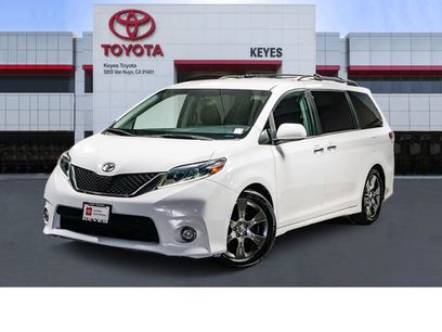Certified 2015 Toyota Sienna SE
