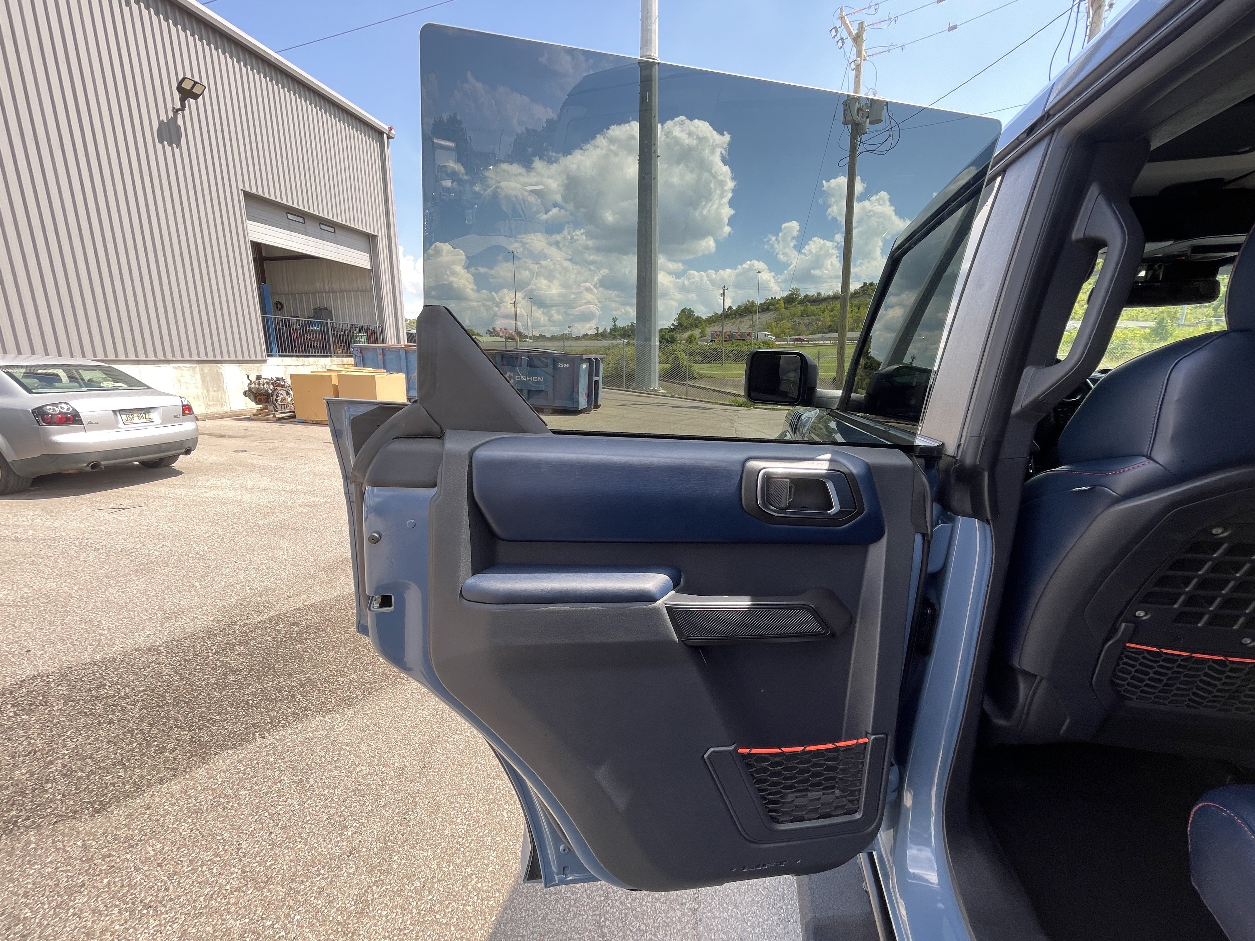 Used 2025 Ford Bronco Raptor AWD/4WD image 28