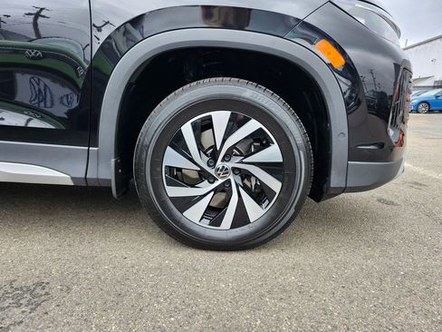 Certified 2025 Volkswagen Tiguan S AWD/4WD image 17