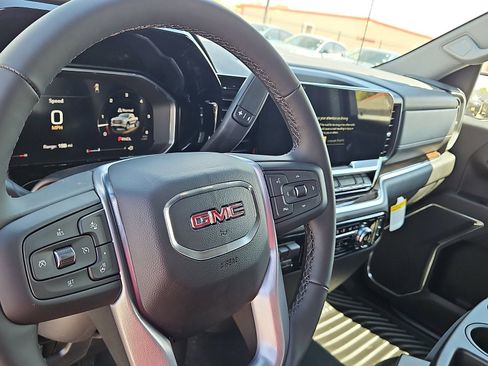 New 2026 GMC Sierra 1500 Elevation image 12