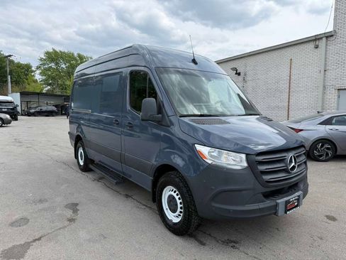 Used 2019 Mercedes-Benz Sprinter 144 image 4