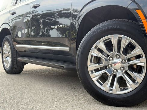 Used 2025 GMC Yukon Denali AWD/4WD image 2