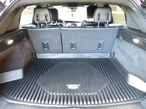 Used 2021 Cadillac XT4 Luxury w/ Cold Weather Package image 22