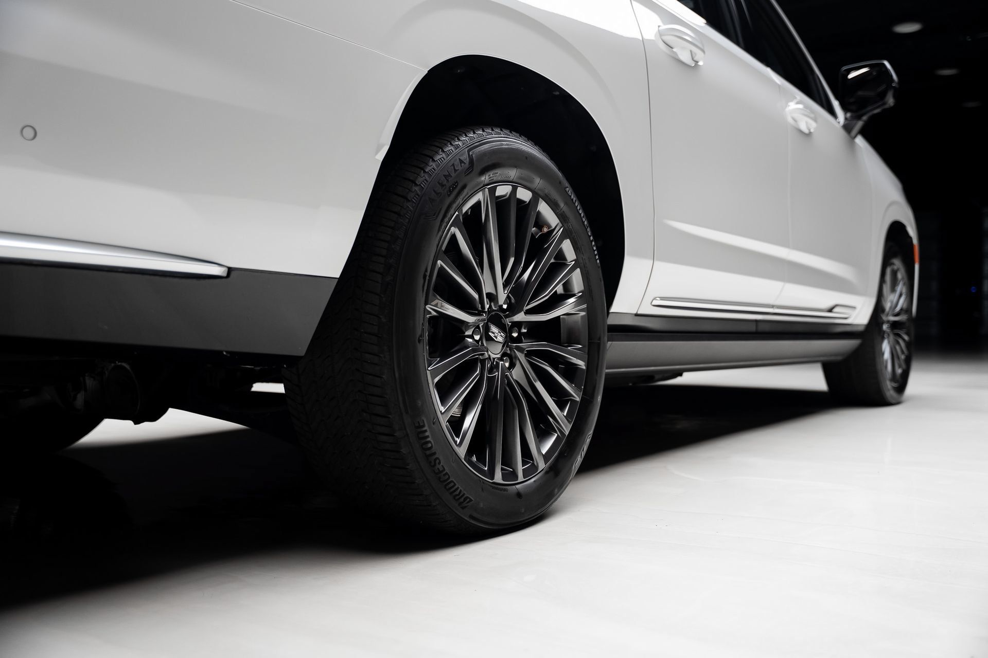 Used 2022 Cadillac Escalade ESV Premium Luxury Platinum w/ LPO, Floor Liner Package AWD/4WD image 81