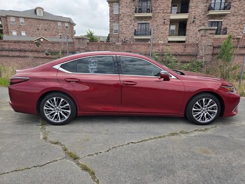 Used 2019 Lexus ES 350 w/ Accessory Package 2 FWD image 4