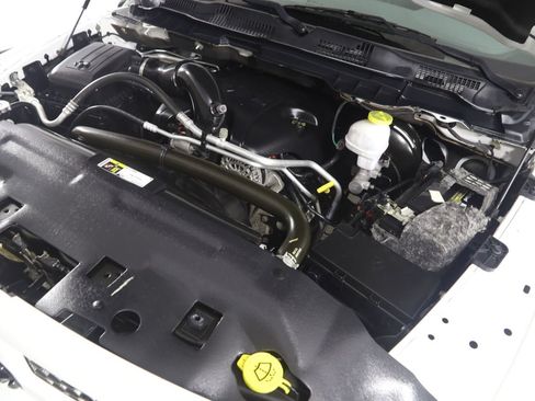 Used 2019 RAM 1500 Express w/ Express Value Package AWD/4WD image 16