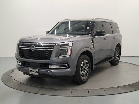 Used 2025 Nissan Armada SL w/ Captain's Chari Seat Package RWD image 4