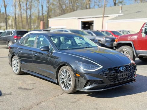 Used 2020 Hyundai Sonata Limited FWD image 3