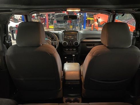 Used 2014 Jeep Wrangler Sport image 19
