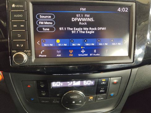Used 2019 Nissan Sentra SV FWD image 25