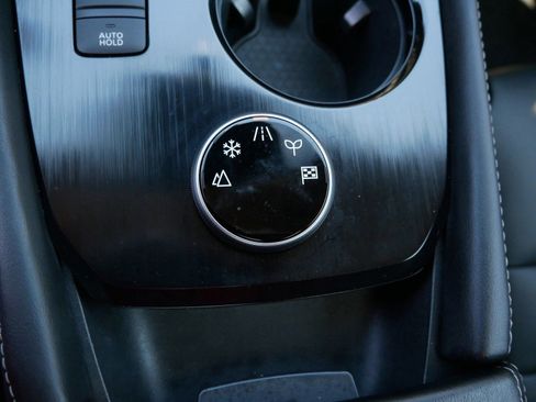 Used 2023 Nissan Rogue SL image 26