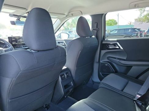 New 2026 Mitsubishi Outlander ES AWD/4WD image 13