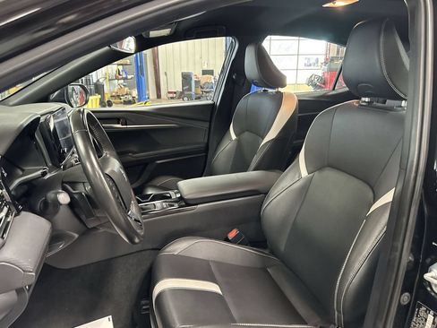 Used 2025 Toyota Camry SE FWD image 12