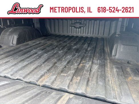 Used 2022 Chevrolet Silverado 1500 LT AWD/4WD image 6
