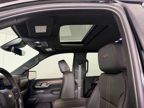 Used 2024 Chevrolet Silverado 1500 High Country AWD/4WD image 22