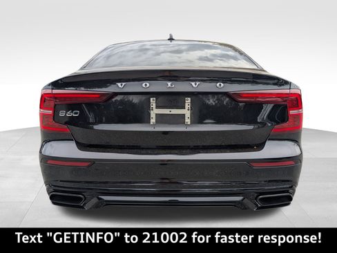 Used 2019 Volvo S60 T8 R-Design image 5