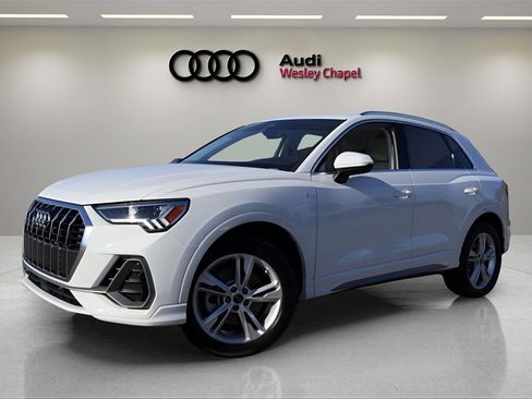 Used 2024 Audi Q3 2.0T Premium Plus image 1