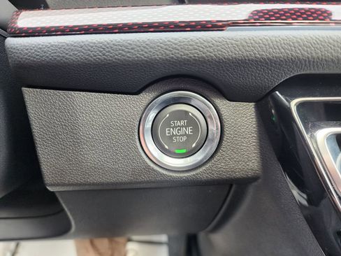 Certified 2025 Chevrolet Traverse RS w/ LPO, Floor Liner Package image 44