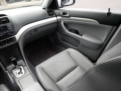 Used 2004 Acura TSX FWD image 11