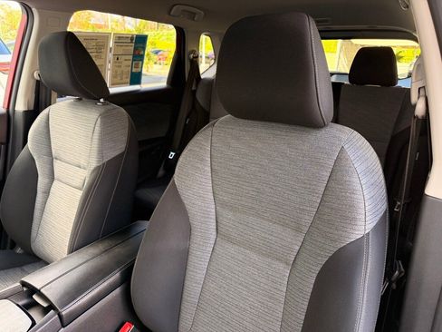 Used 2021 Nissan Rogue SV image 17