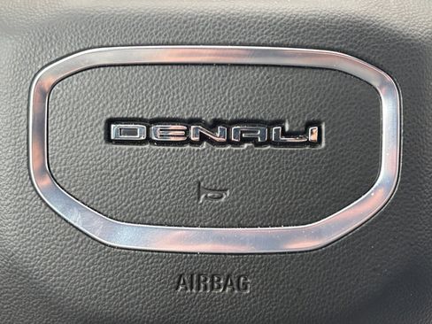 Used 2025 GMC Sierra 1500 Denali w/ Denali Reserve Package AWD/4WD image 12