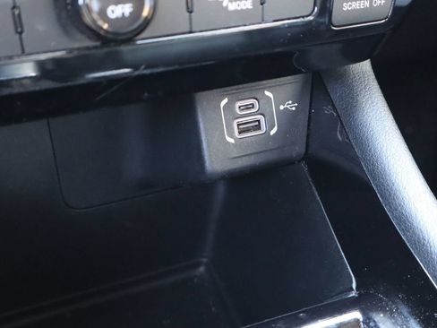 Used 2022 Jeep Compass Limited AWD/4WD image 24
