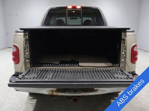 Used 2001 Ford F150 Lariat AWD/4WD image 4