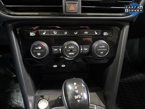 Used 2024 Volkswagen Taos SE image 18