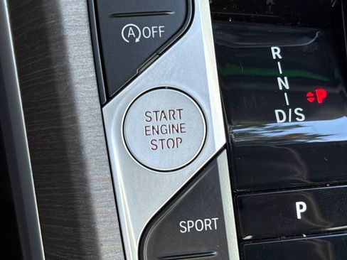 Used 2025 BMW 430i Coupe w/ Convenience Package image 26