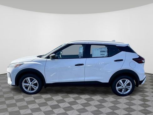 Certified 2025 Nissan Kicks Play S FWD image 15