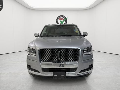 Used 2024 Lincoln Navigator Black Label AWD/4WD image 8
