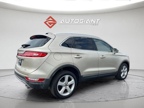 Used 2017 Lincoln MKC Premiere FWD image 1