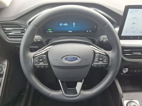 Certified 2023 Ford Escape Platinum w/ Premium Technology Package image 22