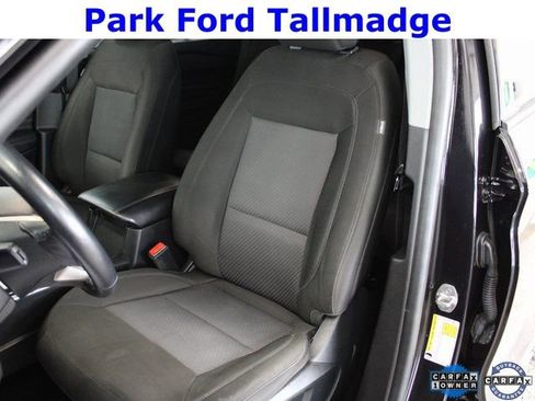 Used 2022 Ford Explorer XLT image 12