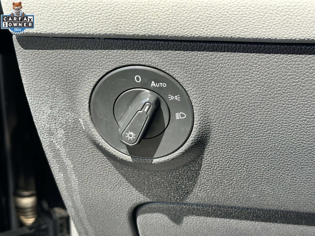 Used 2022 Volkswagen Taos SE AWD/4WD image 19