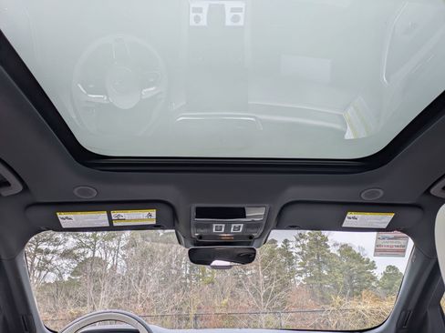 New 2026 Jaguar F-PACE R-Dynamic S image 25