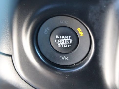 Used 2023 Jeep Wrangler Unlimited AWD/4WD image 26