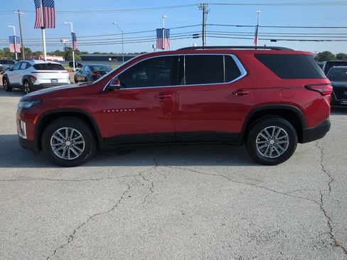 Used 2023 Chevrolet Traverse LT FWD image 4