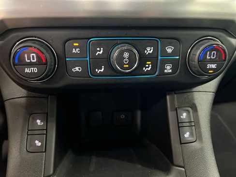 Used 2017 GMC Acadia SLT AWD/4WD image 16