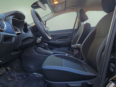 Used 2025 Nissan Versa SV image 22