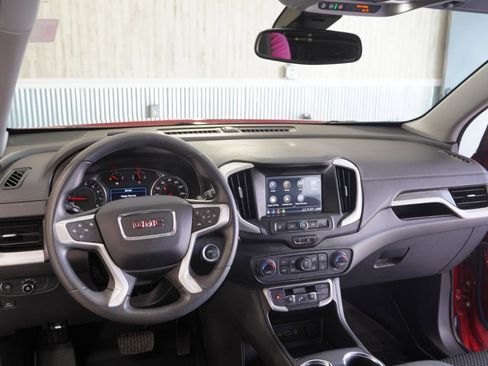 Used 2023 GMC Terrain SLE w/ Driver Convenience Package image 11