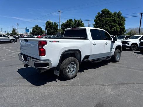 Used 2024 Chevrolet Silverado 2500 LT w/ Convenience Package AWD/4WD image 4