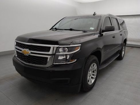 Used 2015 Chevrolet Suburban LS RWD image 15