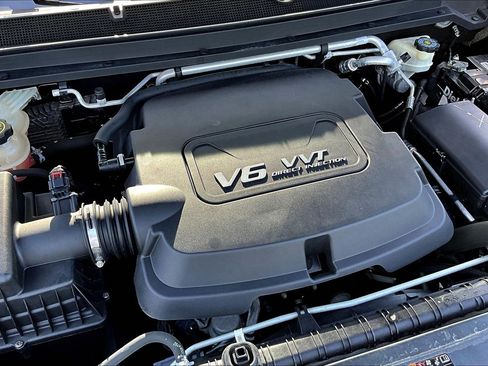 Used 2016 Chevrolet Colorado LT RWD image 31