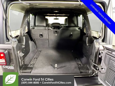 Used 2021 Jeep Wrangler Unlimited Sahara AWD/4WD image 14