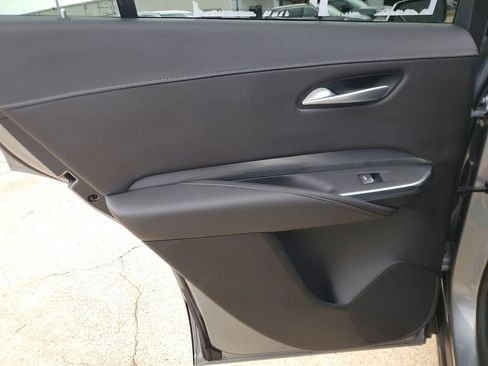Used 2025 Cadillac XT4 Premium Luxury image 12